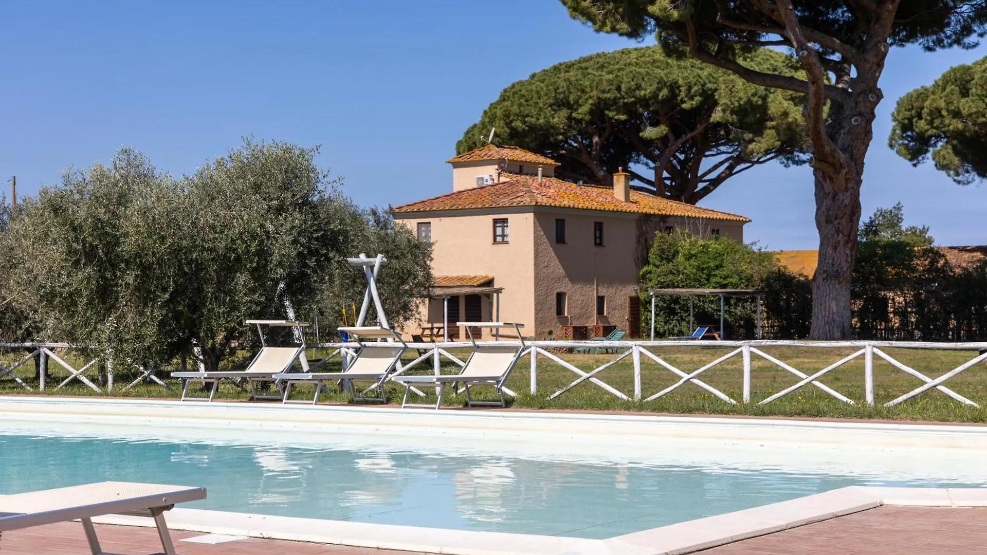 Agriturismo La Valle - By Podere Arundineto Castagneto Carducci Séjour à la ferme
