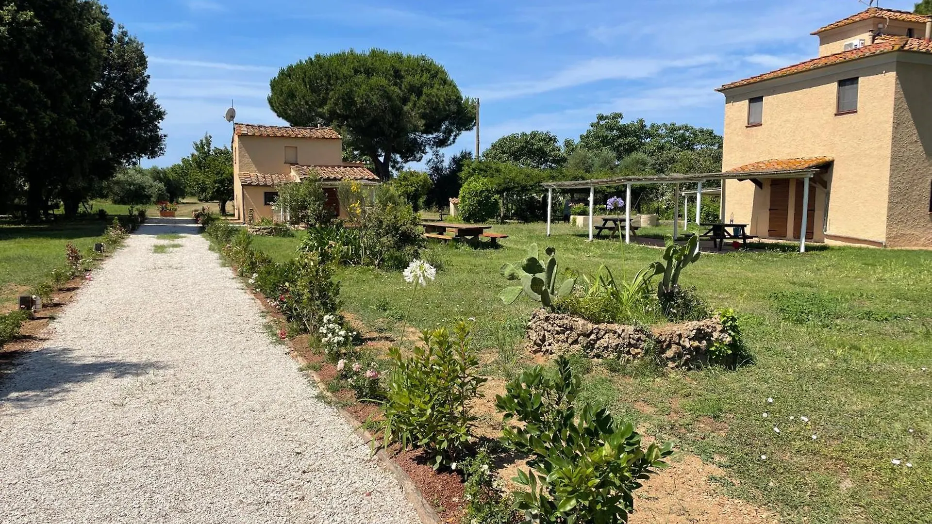 Agriturismo La Valle - By Podere Arundineto Castagneto Carducci 0*,